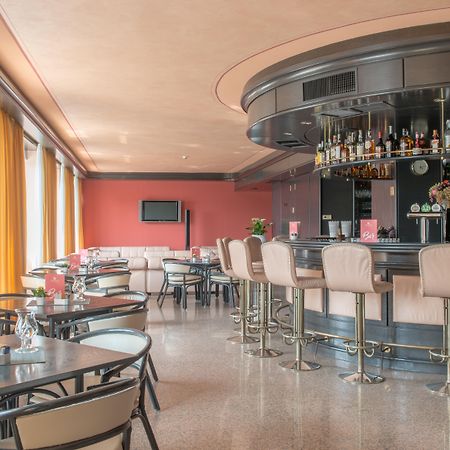 Hotel Drago Бренцоне-суль-Гарда Экстерьер фото
