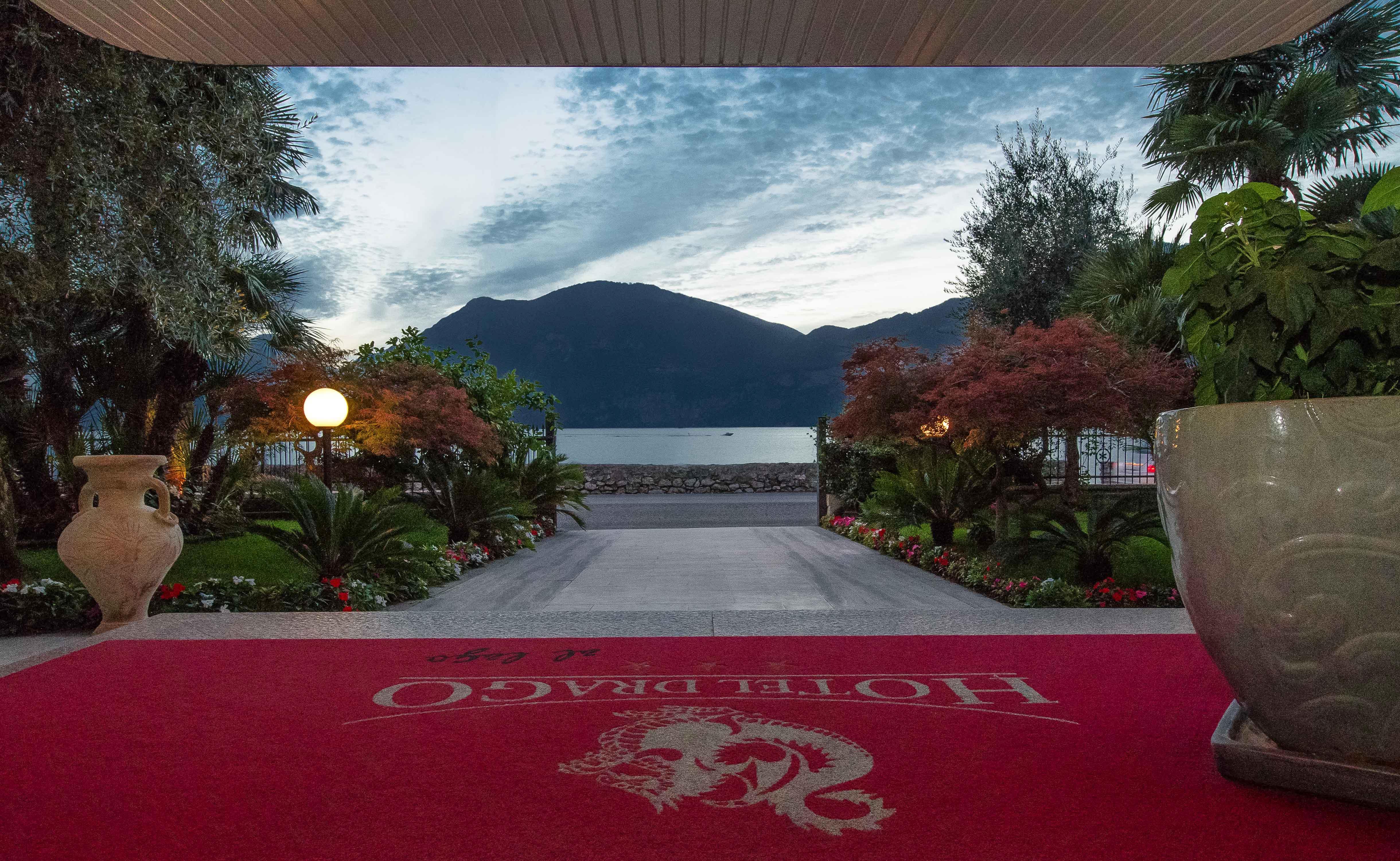 Hotel Drago Бренцоне-суль-Гарда Экстерьер фото